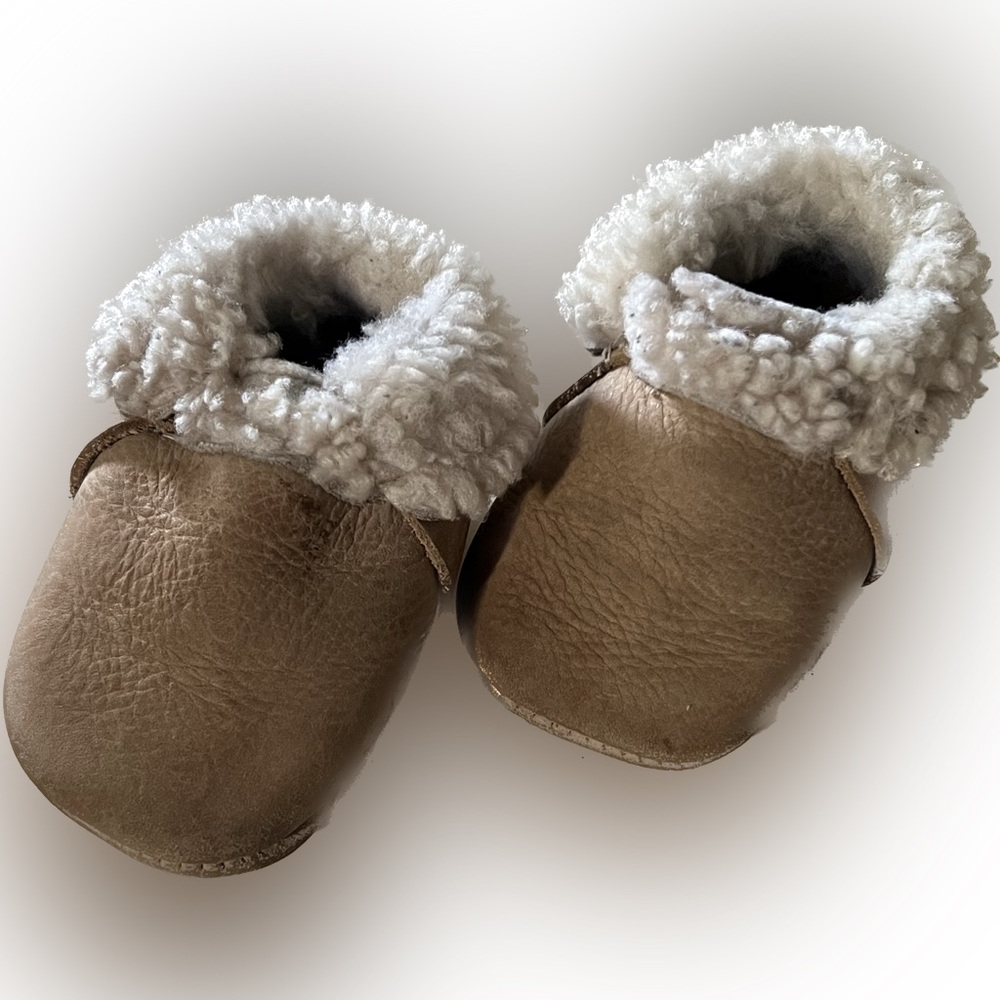 Freshly Picked Size 2 wool lined Mocs.